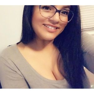 Meet your Posher, Celia